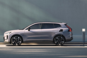 Volvo-XC70-Plug-in-Hybrid-side-profile-charging
