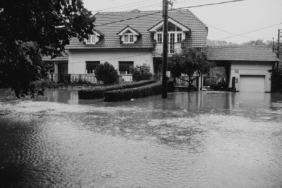 Sel Önlemleri Doğu Midlands'ta 100 Evi Kapsıyor